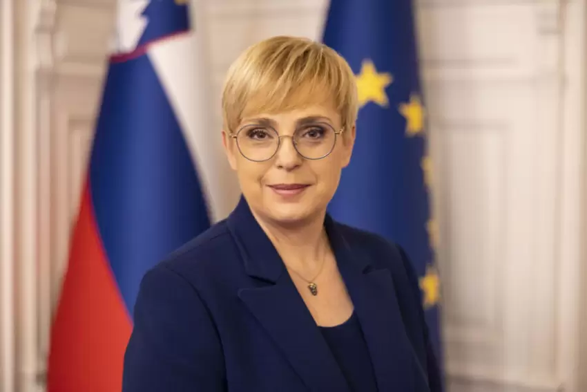 Prezident İlham Əliyev sloveniyalı xanım həmkarını təbrik edib