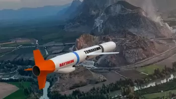Tramp avtomobil zavodlarında Patriot və Tomahawk raketlərinin istehsalına başlanacağını açıqlayıb